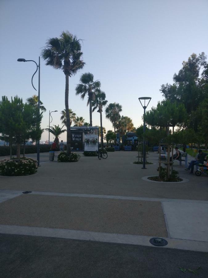 Hawaii Royal Gardens 2 Lägenhet Limassol Exteriör bild
